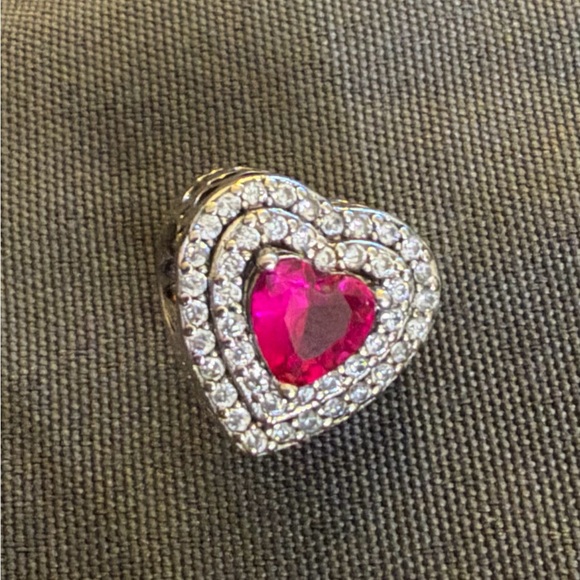Pandora Sparkling Levelled Heart Charm - Picture 2 of 3